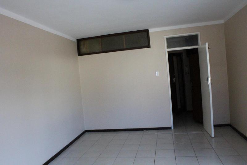1 Bedroom Property for Sale in Gardens Western Cape